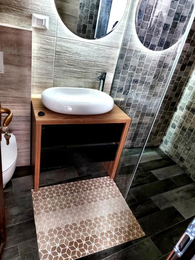 Pensiunea Luminita Targu Jiu Ngoại thất bức ảnh