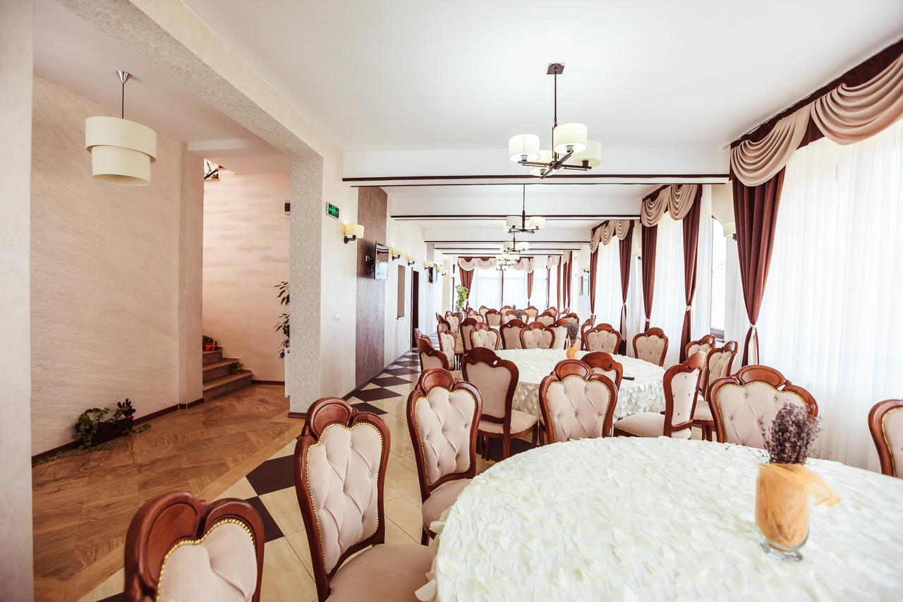 Pensiunea Luminita Targu Jiu Ngoại thất bức ảnh